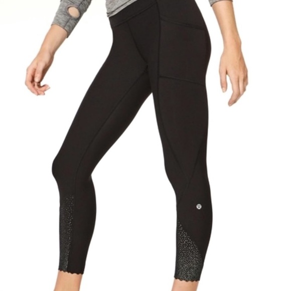 Lululemon Reflective Scalopped Leggings - Picture 2 of 5